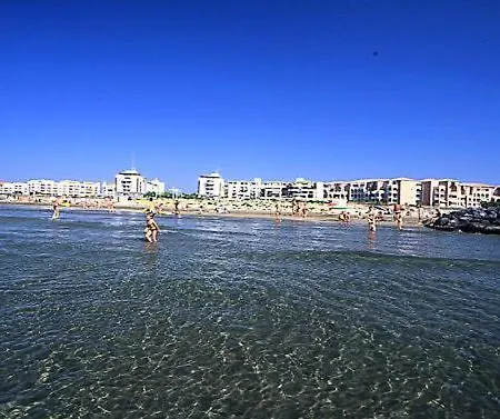 3 Pieces 5 Pers Proche Mer 78516 * Agde
