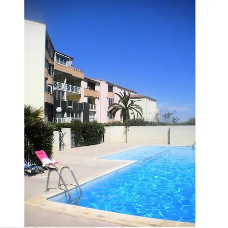 3 Pieces 5 Pers Proche Mer 78516 Agde